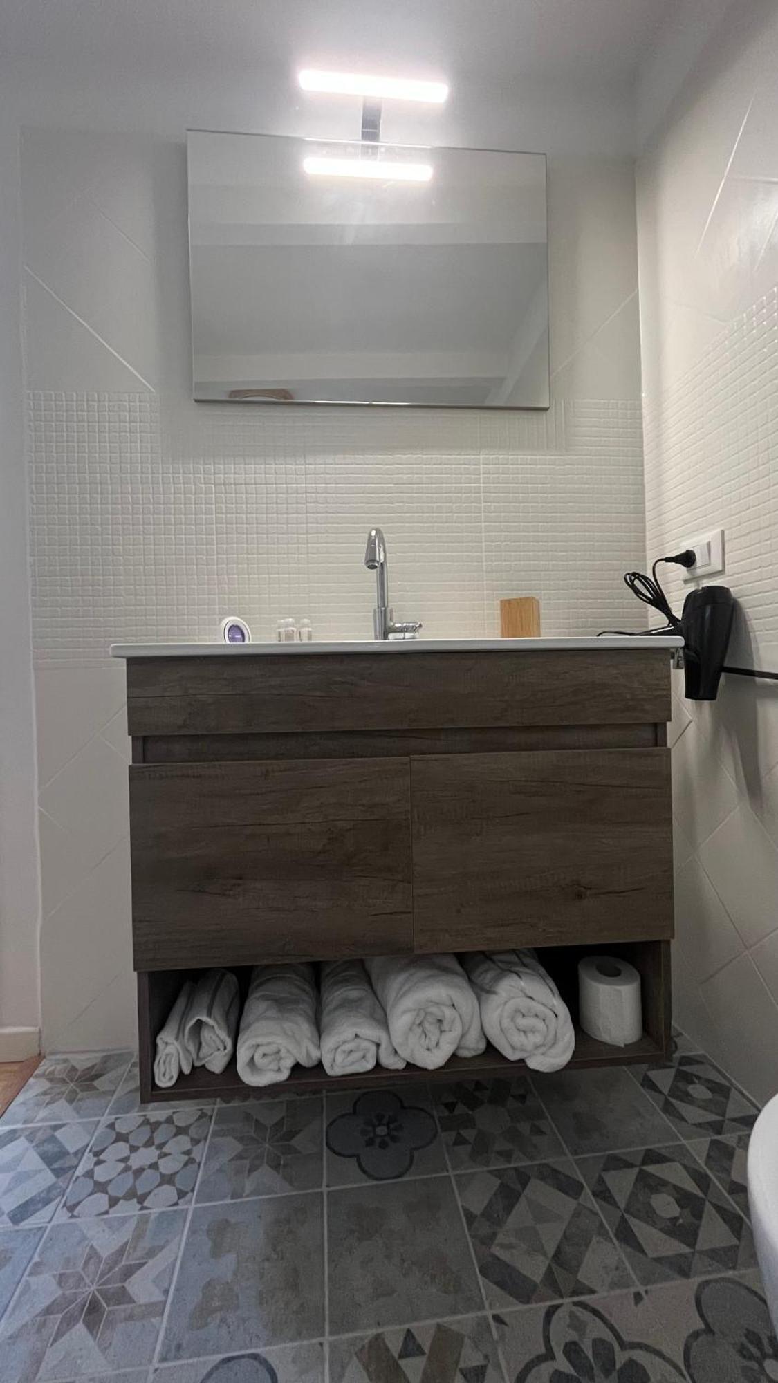 Holiday In Testaccio 2terraces 2room 3guest Ferienhaus